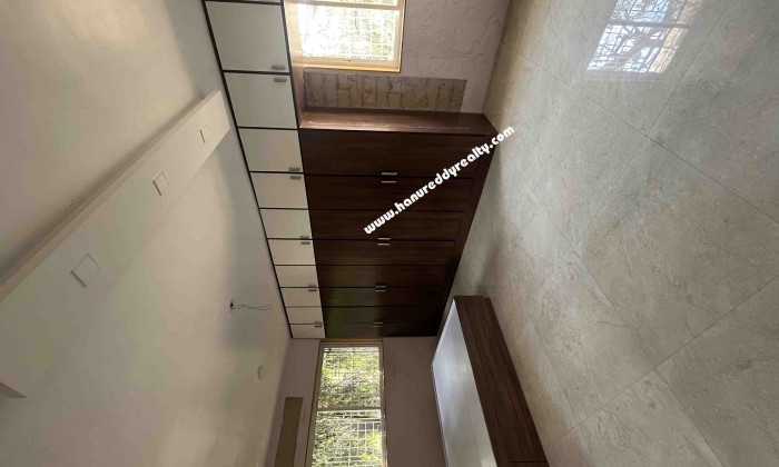 2 BHK Flat for Rent in Koregaon Park