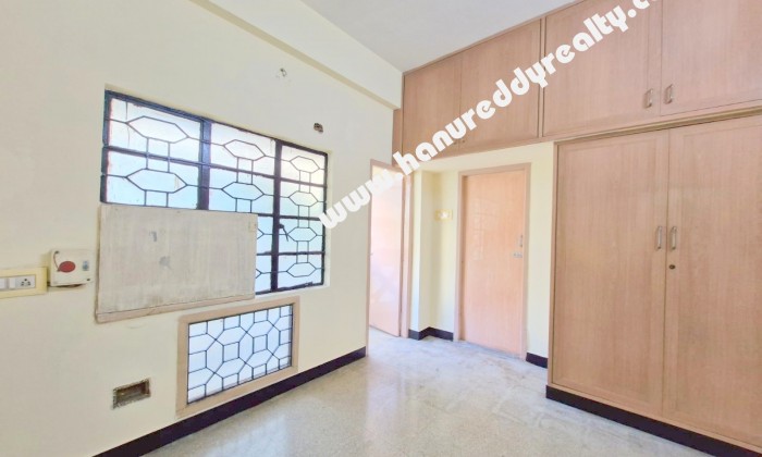 2 BHK Flat for Sale in Alandur