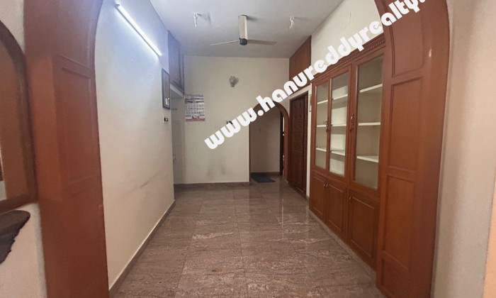 2 BHK Flat for Rent in Mahalingapuram