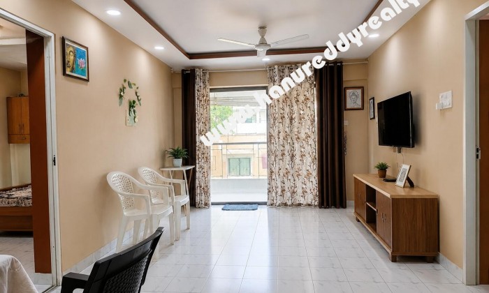 2 BHK Flat for Sale in Wanowarie