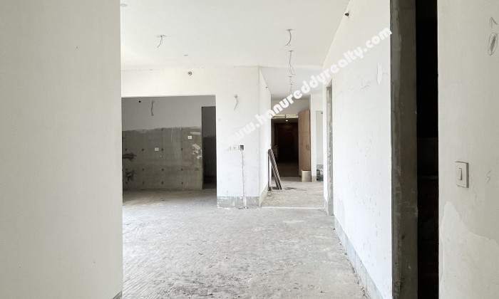 4 BHK Flat for Sale in Koyambedu
