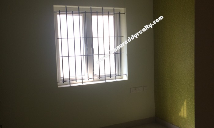 2 BHK Flat for Sale in Saibaba Colony