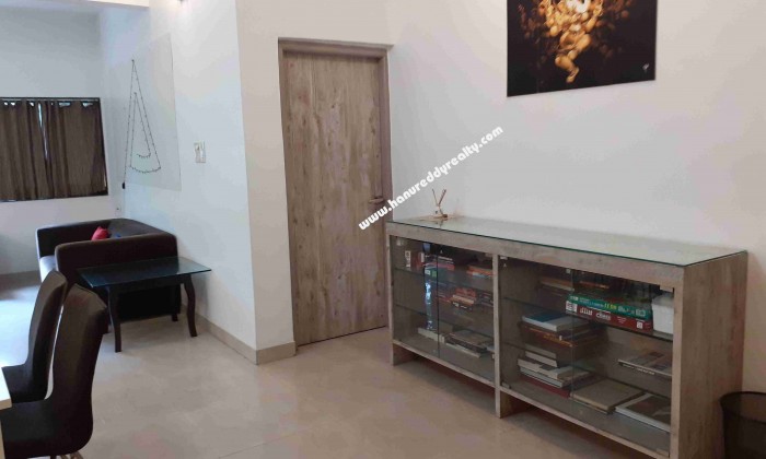 5 BHK Flat for Rent in Shivaji Nagar