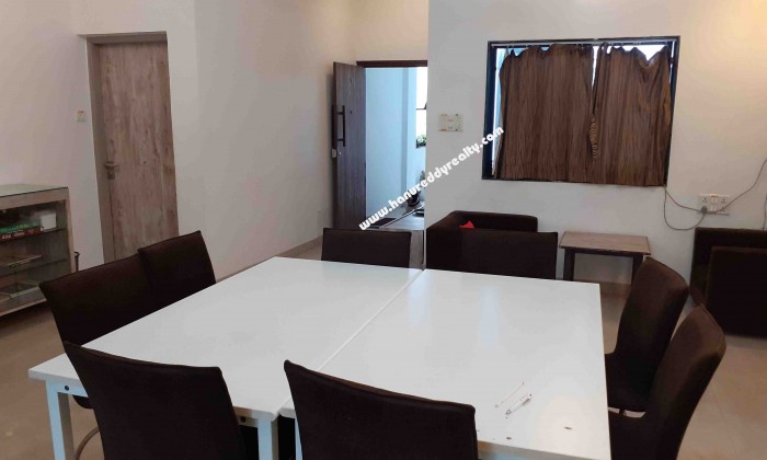 5 BHK Flat for Rent in Shivaji Nagar