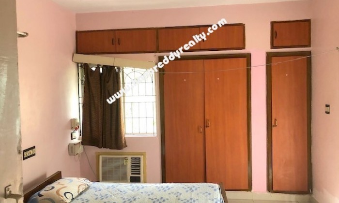 2 BHK Flat for Sale in Shenoy Nagar