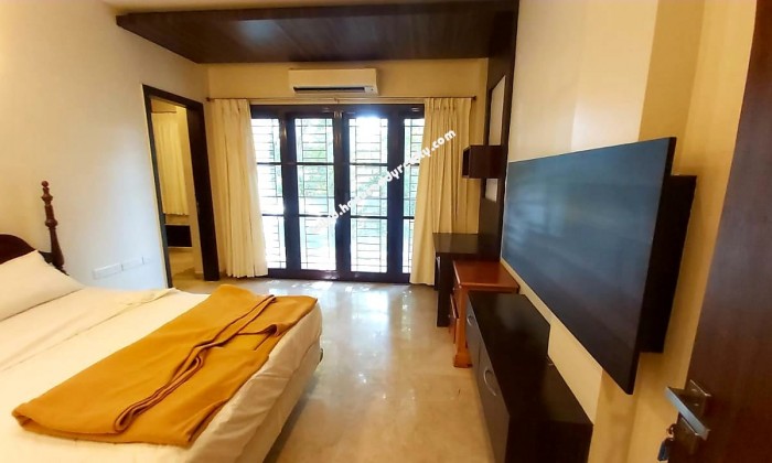 4 BHK Flat for Rent in Kotturpuram