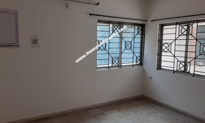 2 BHK Flat for Sale in Wanowarie