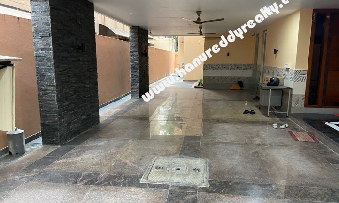 5 BHK Independent House for Sale in Neelankarai