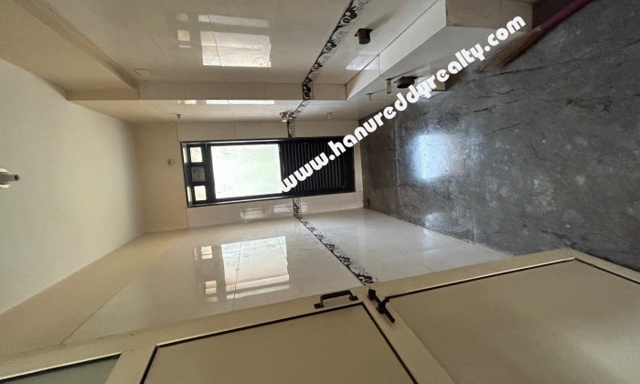 3 BHK Flat for Sale in Wanowarie