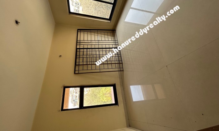 3 BHK Flat for Sale in Wanowarie