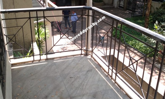 4 BHK Flat for Sale in Boat Club Road