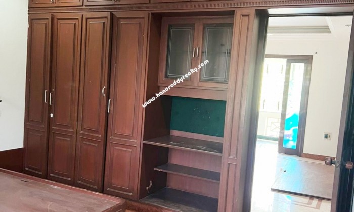 4 BHK Flat for Sale in Adyar